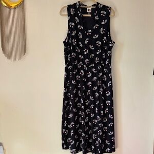 🖤🌸🍃🤍Anne Klein Black Dress with Floral Pattern
